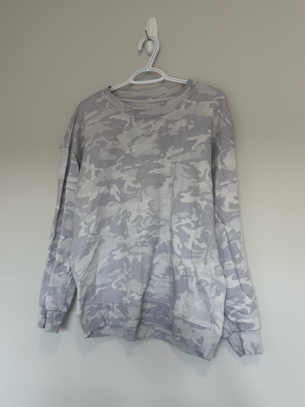 Lululemon Perfectly Oversized Crew
Incognito Camo